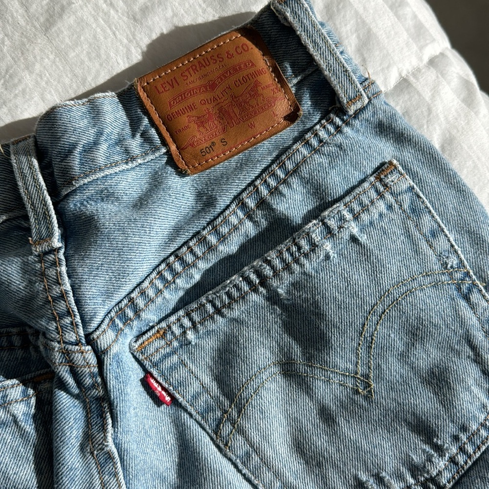 Vintage style levi shorts size 24